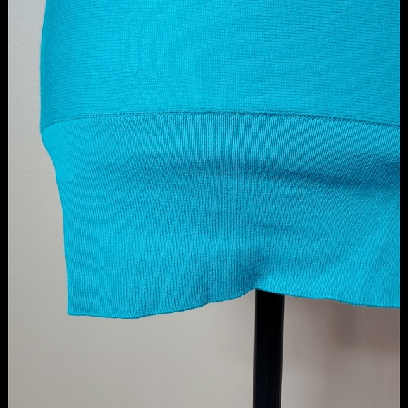 Ann Taylor LOFT green v neck shirt - Picture 6 of 8